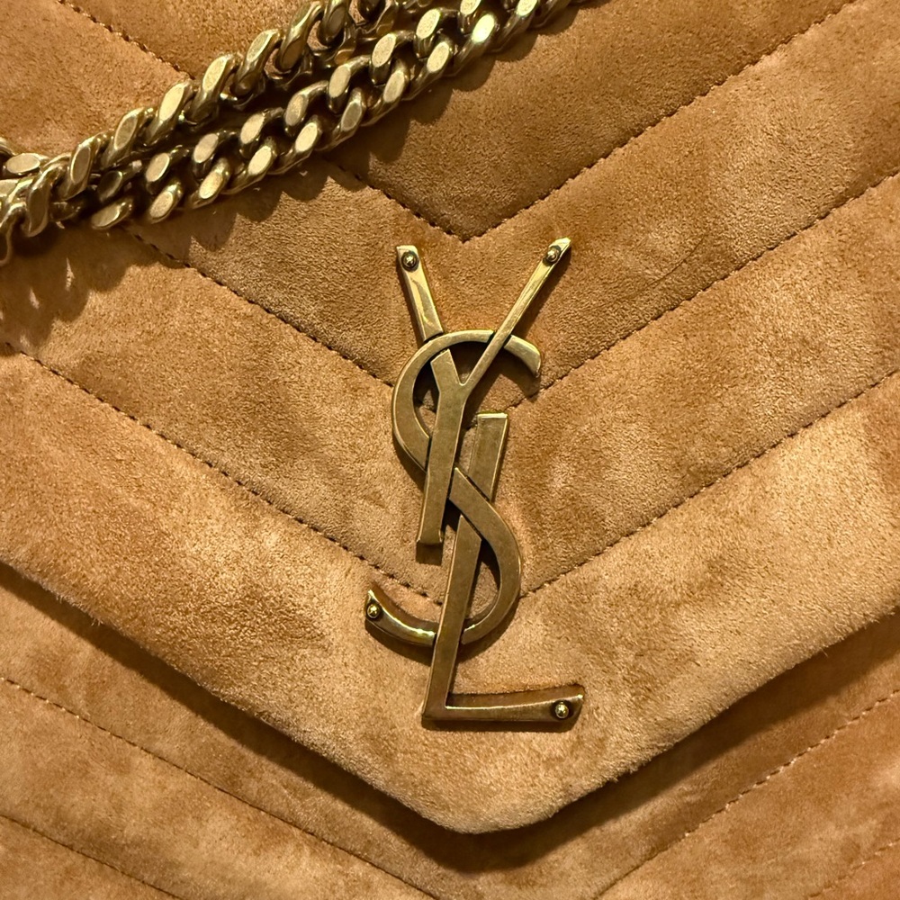 ***MINT CONDITION*** Medium YSL Suede Loulou Shoulder Bag in Camel - Picture 10 of 14